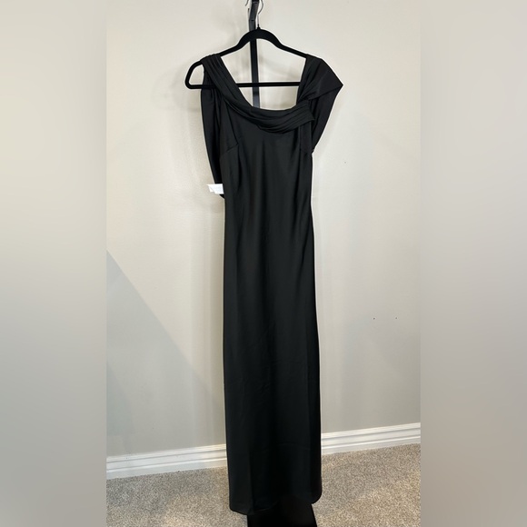 FAME and PARTNERS Francois Drape Gown - Picture 5 of 9